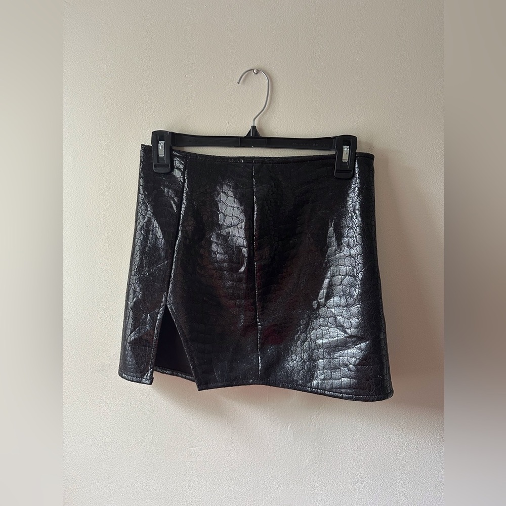 Black Motel Rocks Skirt